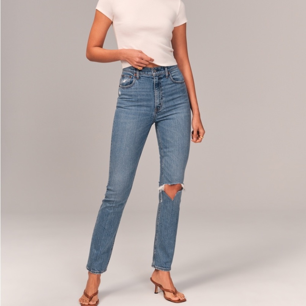 Abercrombie 90s Slim Straight Medium Wash High Rise Denim Jeans